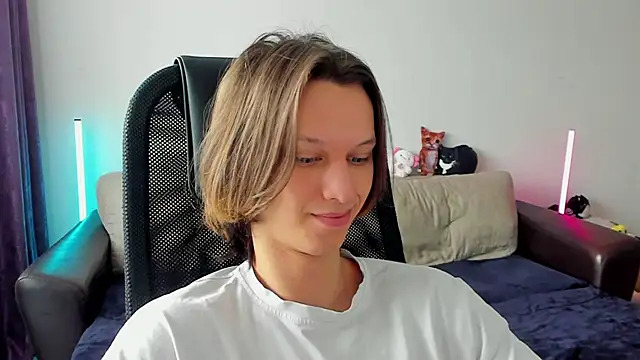 Ostin meow online show from 04-11-26, 09:46