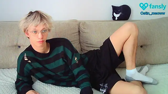 Snapshot of Ostin_meow chatting on 03-13-25, 06:26 Ostin meow online show from 03-13-25, 06:26