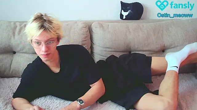 Snapshot of Ostin_meow chatting on 01-24-25, 06:35 Ostin meow online show from 01-24-25, 06:35