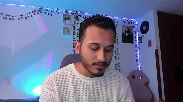 Raf brunette online show from 03-13-25, 12:13