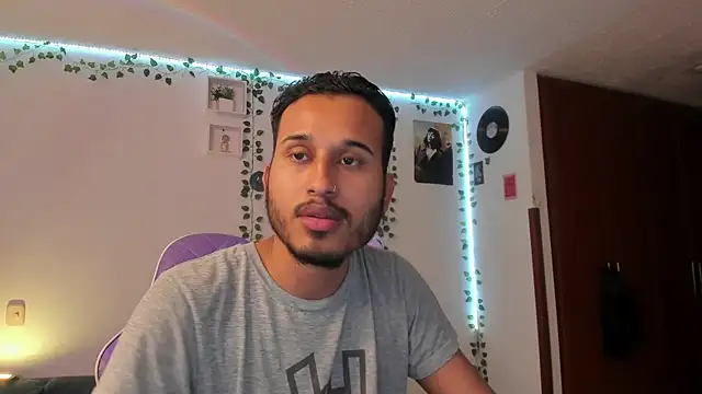 Raf brunette online show from 01-20-25, 11:02