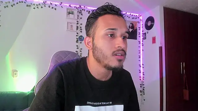 Raf brunette online show from 01-18-25, 12:04