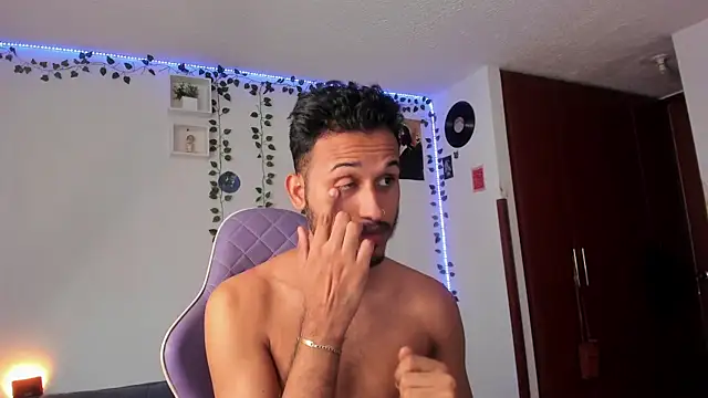 Raf brunette online show from 01-12-25, 01:05