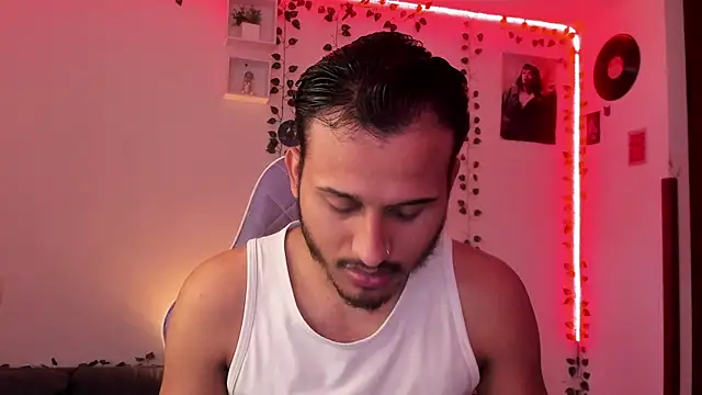 Raf brunette online show from 02-06-25, 12:04