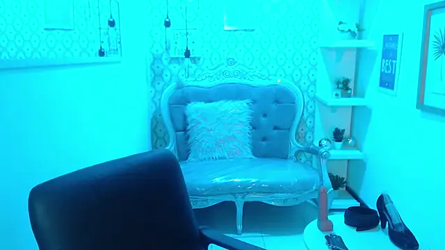 Snapshot of scarleth_blue chatting on 03-18-25, 03:02 scarleth blue online show from 03-18-25, 03:02
