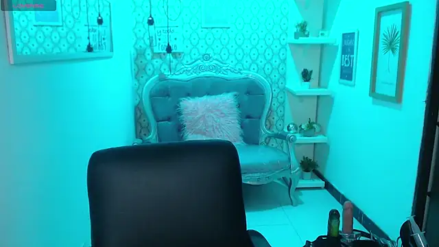 Snapshot of scarleth_blue chatting on 03-05-25, 03:08 scarleth blue online show from 03-05-25, 03:08