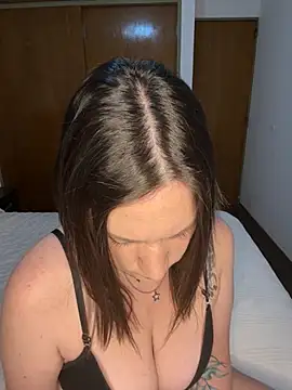 Macadiez10 online show from 11-20-25, 03:45