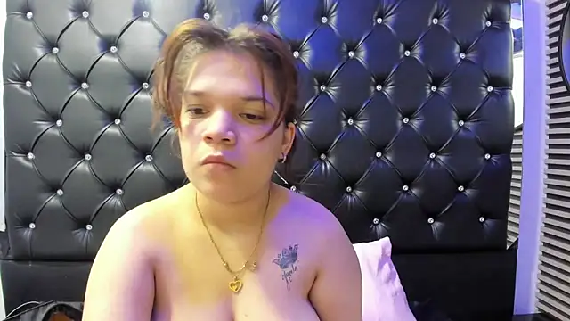 MelanyCarter18 online show from 12-17-25, 01:49