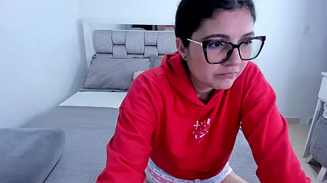 Snapshot of Camilaa_bueno chatting on 07-06-26, 01:45 Camilaa bueno online show from 07-06-26, 01:45