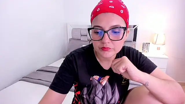 Camilaa bueno online show from 04-11-26, 12:07