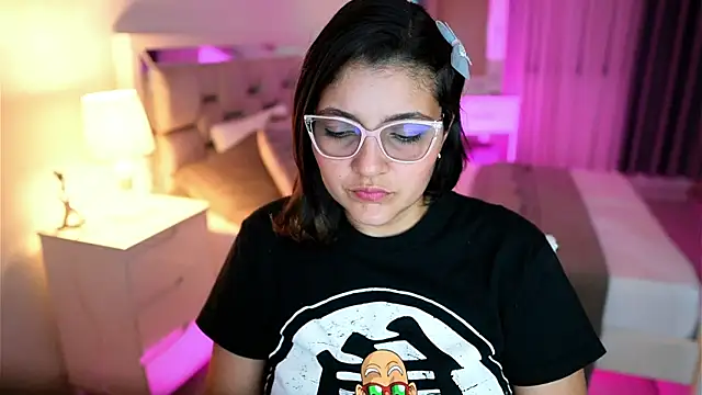 Camilaa bueno online show from 03-16-25, 12:01