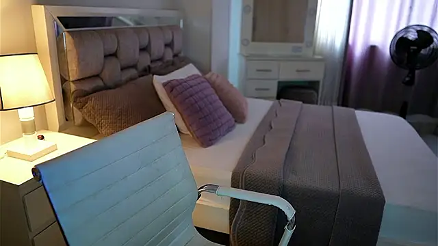 Camilaa bueno online show from 02-07-26, 05:43