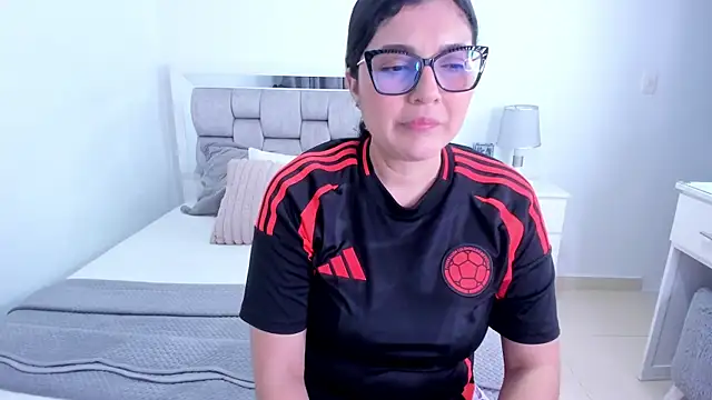 Camilaa bueno online show from 05-29-26, 12:49