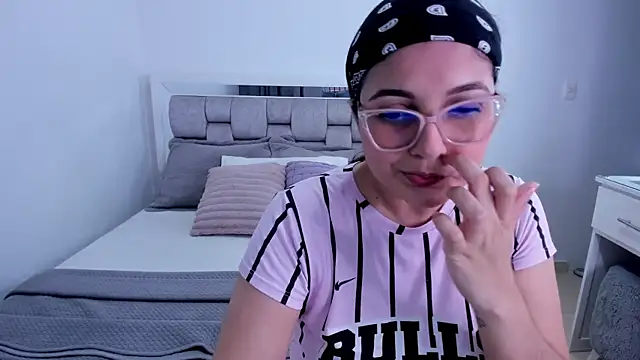 Camilaa bueno online show from 05-30-26, 01:34