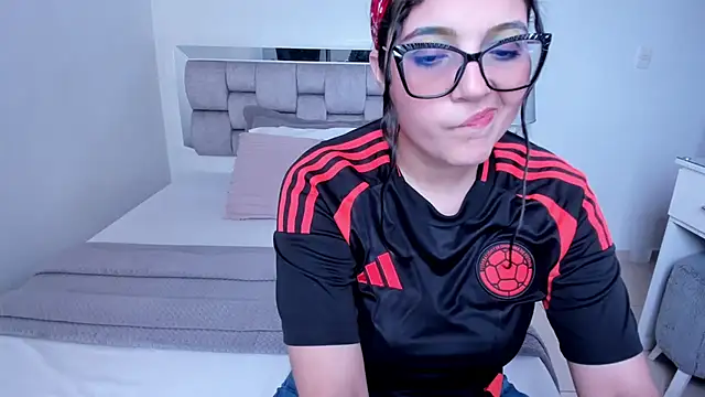 Snapshot of Camilaa_bueno chatting on 07-03-26, 08:37 Camilaa bueno online show from 07-03-26, 08:37