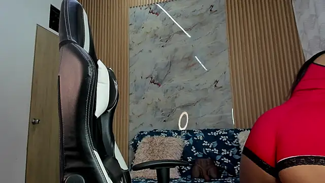 Any topless online show from 12-05-25, 11:09