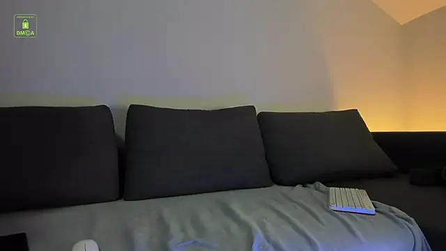 Perry Knight online show from 11-10-25, 06:07