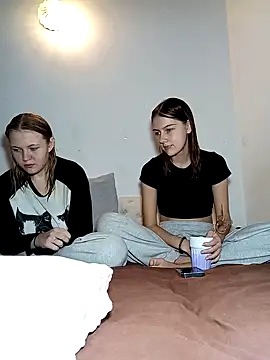 ella grays online show from 10-12-25, 06:42
