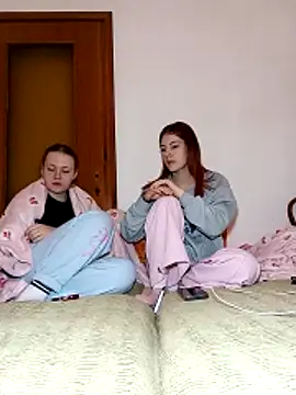 ella grays online show from 12-22-25, 05:35