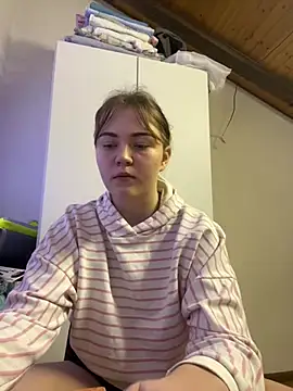 ella grays online show from 01-25-25, 08:21