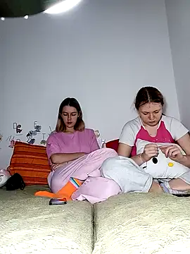 Snapshot of ella_grays chatting on 02-15-26, 05:12 ella grays online show from 02-15-26, 05:12