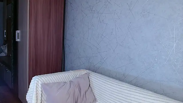 sofiaa here online show from 09-16-25, 12:33