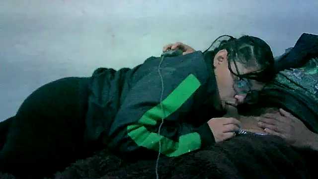 Snapshot of patynalgona chatting on 12-18-25, 10:19 patynalgona online show from 12-18-25, 10:19