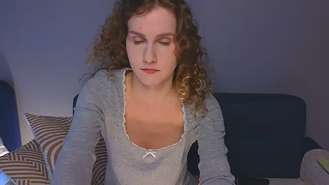 KarinaCurly online show from 02-05-25, 01:15