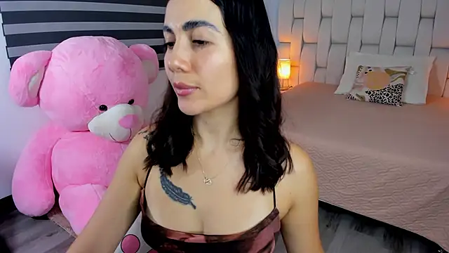 Snapshot of SaraOspinna chatting on 12-12-24, 02:11 SaraOspinna online show from 12-12-24, 02:11