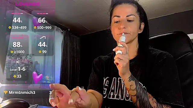Snapshot of Aria_Dl chatting on 03-17-25, 12:04 Aria Dl online show from 03-17-25, 12:04