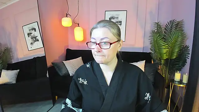 AlexandraKind online show from 10-16-25, 01:41