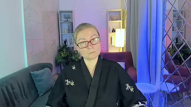 AlexandraKind online show from 10-14-25, 08:42