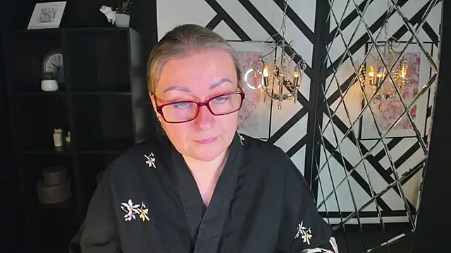 AlexandraKind online show from 10-03-25, 01:45