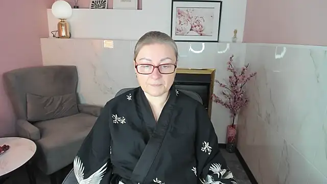 AlexandraKind online show from 11-22-25, 01:43