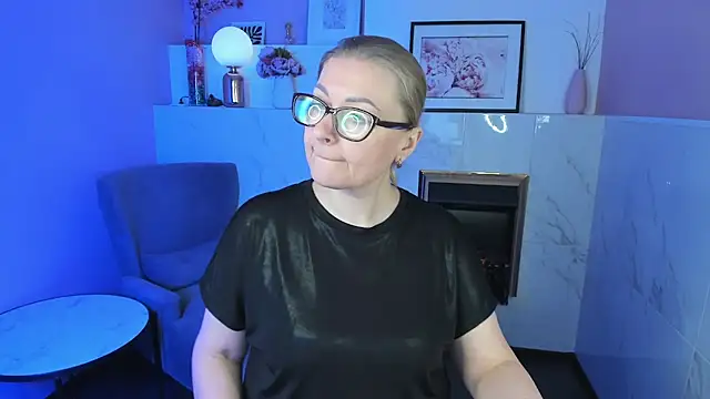 AlexandraKind online show from 03-15-25, 04:54