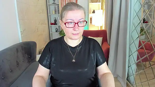 AlexandraKind online show from 01-13-26, 01:37