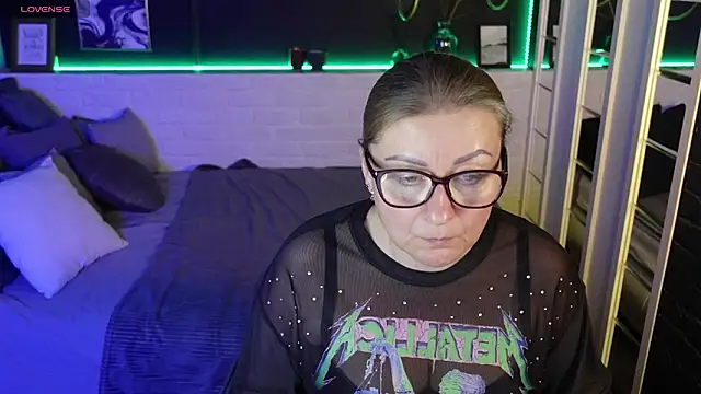 AlexandraKind online show from 03-22-25, 08:04