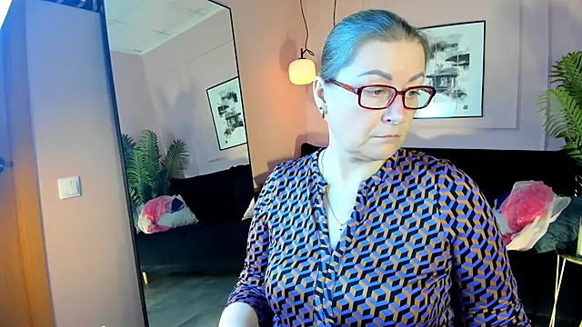 AlexandraKind online show from 12-22-25, 01:33