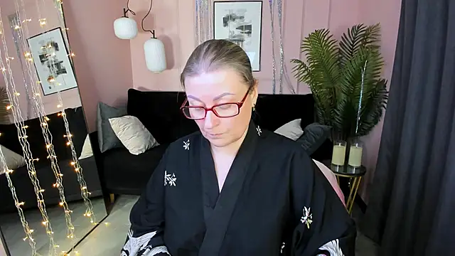 AlexandraKind online show from 01-09-26, 01:45