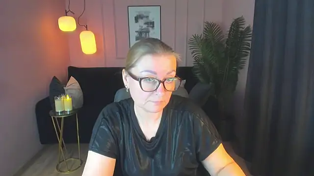 AlexandraKind online show from 03-17-25, 11:02