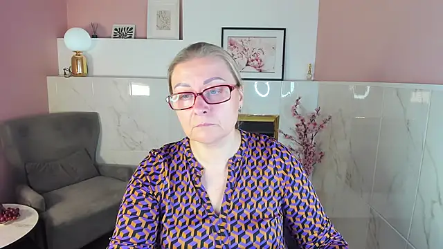 AlexandraKind online show from 10-09-25, 01:44