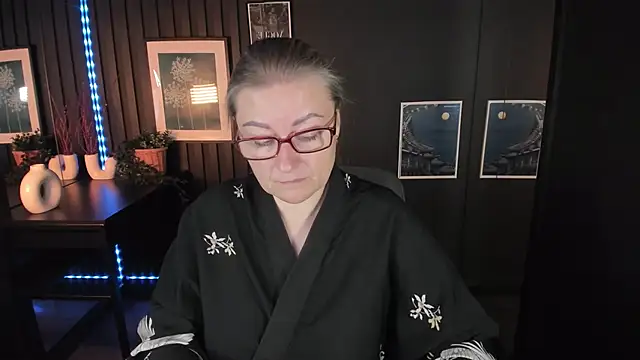 AlexandraKind online show from 09-30-25, 01:39