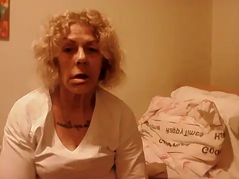 Snapshot of housewife_shantie chatting on 03-07-26, 07:52 housewife shantie online show from 03-07-26, 07:52