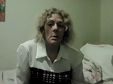 Snapshot of housewife_shantie chatting on 03-12-26, 06:12 housewife shantie online show from 03-12-26, 06:12