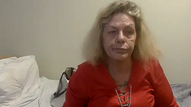 housewife shantie online show from 10-02-25, 11:13