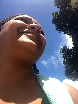 elly willis online show from 10-14-25, 03:12