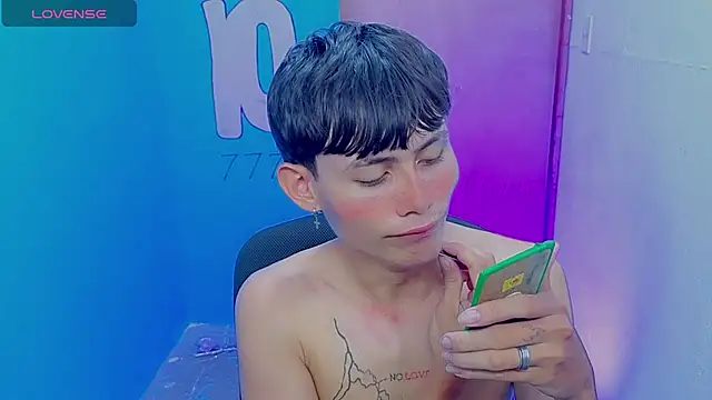 tanjiro cute online show from 03-25-26, 02:55