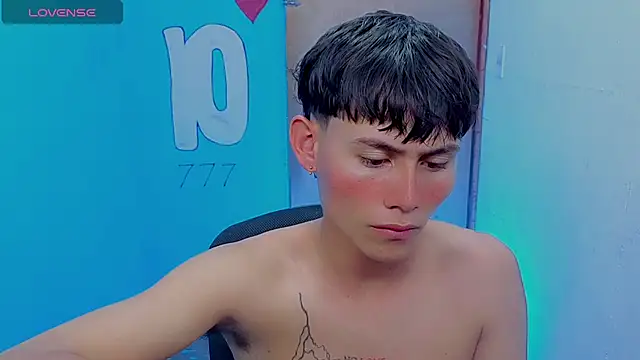 tanjiro cute online show from 04-19-26, 04:02