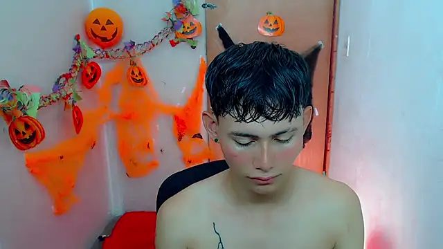 tanjiro cute online show from 11-06-25, 10:08