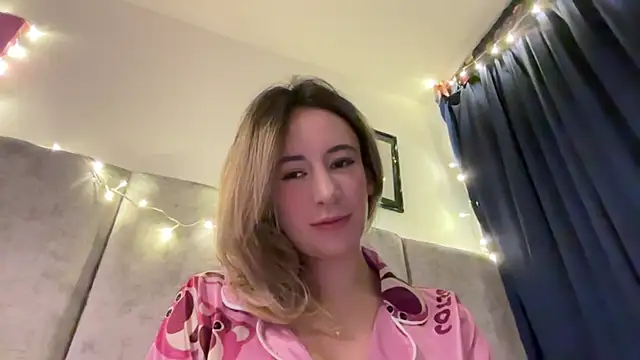 Snapshot of Gabby_cruz_ chatting on 12-06-24, 03:02 Gabby cruz  online show from 12-06-24, 03:02